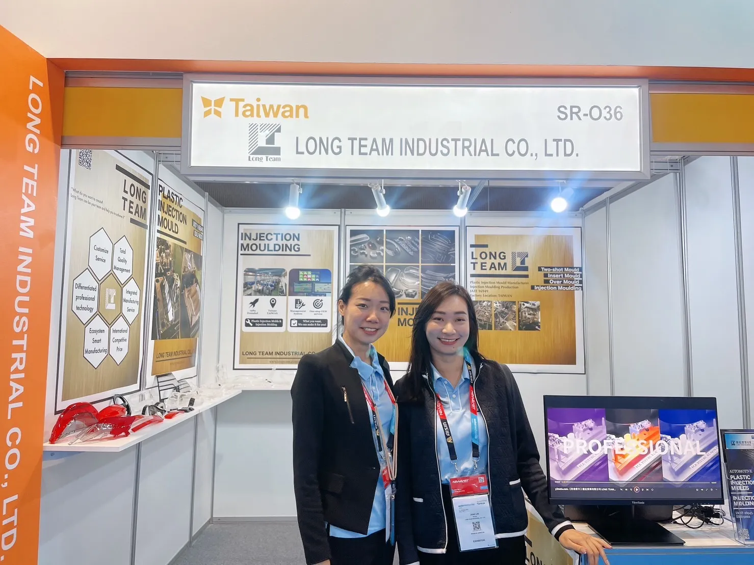 LongTeam team at booth SR-O36 during Automechanika Dubai 2023